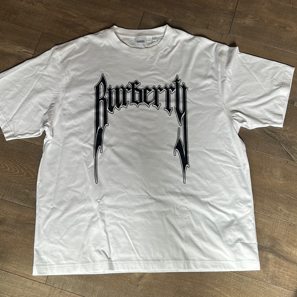 NWT White Burberry T-shirt